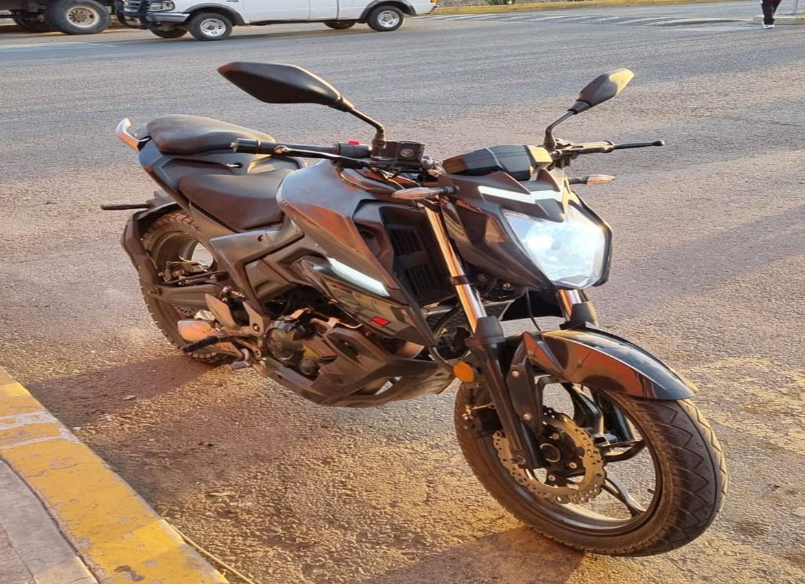 A disposición de PGJE motocicleta con reporte de robo en el Estado de México